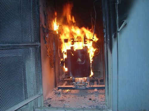 夏日炎炎，北京創(chuàng)聯(lián)匯通電氣教你必備油浸式變壓器防火常識